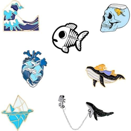 Marine Elements Ocean Pins Innovative Whale With Astronaut Sea Wave Heart Iceberg Skull Head Fish Tank For Surfers Accessories