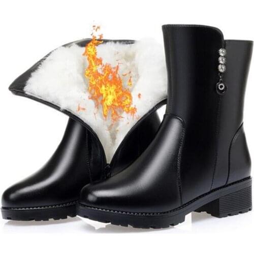 New Rhinestone Genuine Leather Boots Women Shoes Boots 2021 Comfort Inside Plush and Wool Warm Winter Boots Martin Boots Black