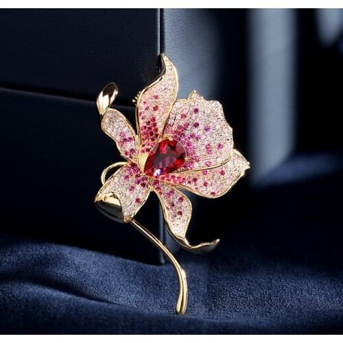 Hotsale new elegant lady jewelry accessory popular cubic zircon dazzling tulip dress brooch pin lady scarf buckle