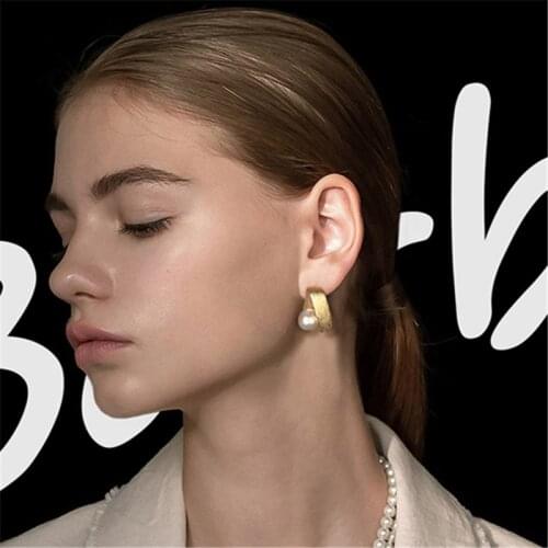 Timlee E200 New Temperament Retro Irregular Geometry Imitation Pearl Metal Drop Earrings,Fashion Jewelry Wholesale