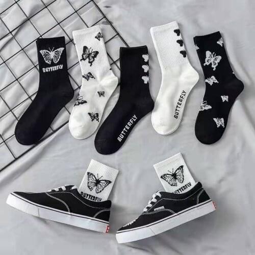 Butterfly Womens Socks Ins Trend Solid Color Black White Cotton Street Hip Hop Funny Cute Autumn Winter Sockken Female Happy