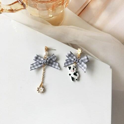New Simple Cartoon Cute Kitten Asymmetric Bowknot Earrings Women Party Present