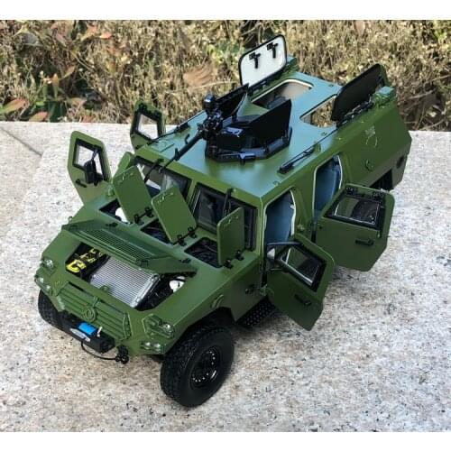 Dongfeng factory 1:18 East wind new warrior Off-road vehicle military vehicle armored vehicle 70th anniversary parade Alloy car