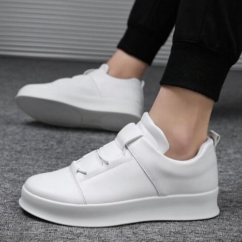2021 spring New brand Men Skateboarding shoes Slip-On outdoor walking Male Shoes jogging sneakers White Black Board Shoes