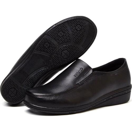 Men Doctor Kitchen Shoes Women Antiskid Sandals Waterproof Oil-Proof Working Shoes Hotel Slippers New Man Shoes Black Chef Shoes