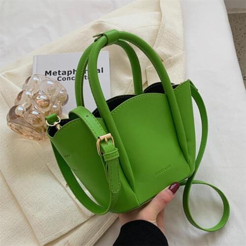 Women bag Pu Leather Bucket Bag Small Crossbody Bag Fashion Shoulder Bag Women Purses and Handbags Pearl Handbag