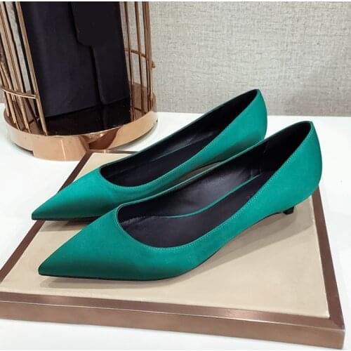 Sweet Shoes 3CM Low Heel Basic Solid Ladies Pointed Toe Stiletto High Heels Slip On Shoes Spring Pumps Shoes Big Size N0033
