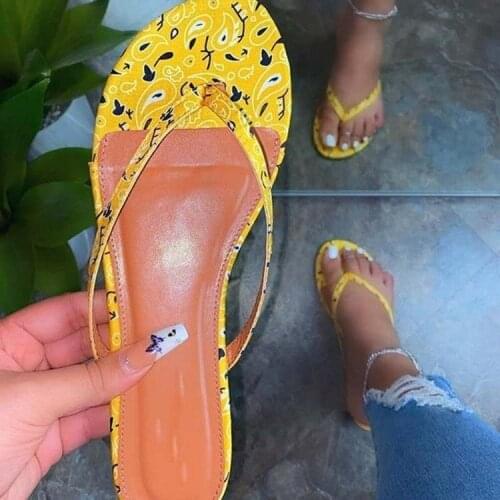 2021 Summer Women Flip-flops Printed Totem Sandals Slip-On Cut Out Ladies Flat Sandals Outdoor Holiday Slides