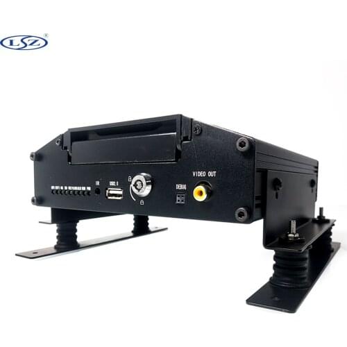 MDVR 8CH new 720P/960P HD pixel 8 way hard disk car video recorder technical support manufacturers direct batch