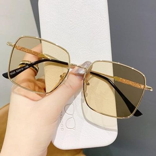 New Fashion Oversized Sunglasses Luxury Brand Designer Women Men Metal Retro Square Sun glasses High Quality UV400 Shades