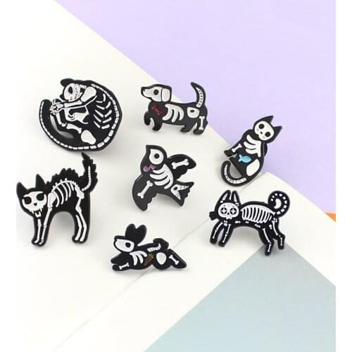 Punk Animals Black Cats Brooches Arch Back Demonstration Threatens Bird X-ray Skeleton Bone Cartoon Pins Jewelry Gifts