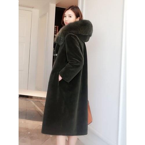2021 new large thickened sheep sheared fur coat womens medium and long hair hooded wool coat
