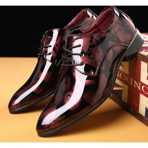 2021 New Men Oxford Shoes Bright Genuine Red Anti Slip Comfortable Fashionable Male Business Flats Mens Leather Shoes Pu