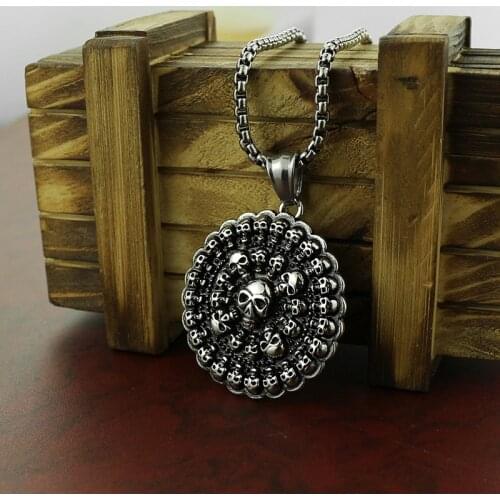 Fine Handmade 316L Stainless Steel Skull Ghost Head Round Skull Pendant Necklace Mens and Womens Jewelry Accessories Necklace
