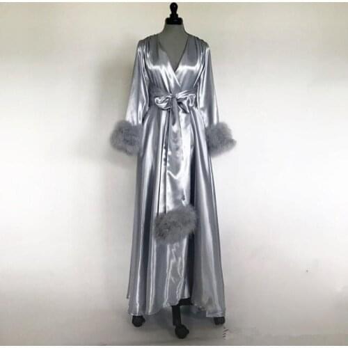 Silk Wedding Nightgowns with Fur Long Sleeve Party Sleepwear Robes Custom Made Bridal Bathrobes