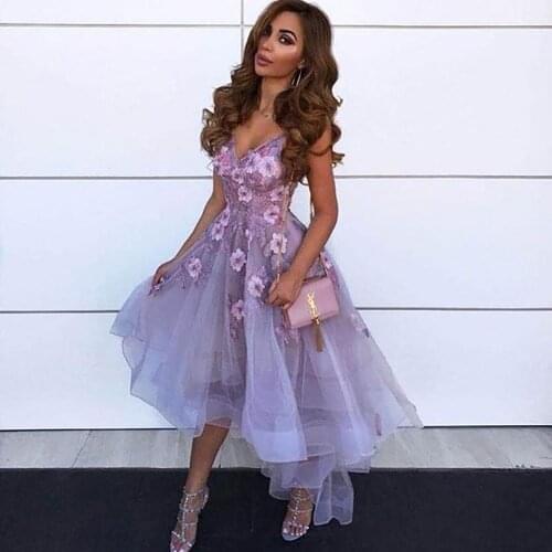 2021 Lavender Short Prom Dresses Sleeveless V Neck Lace 3D Appliques robe de soirée de mariage High Low Party Evening Dresses