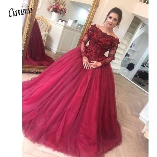 Dark Red Long Sleeves Ball Gown Quinceanera Dresses Off the Shoulder With Handmade Flowers Appliques Sweet 16 Prom Party Dress
