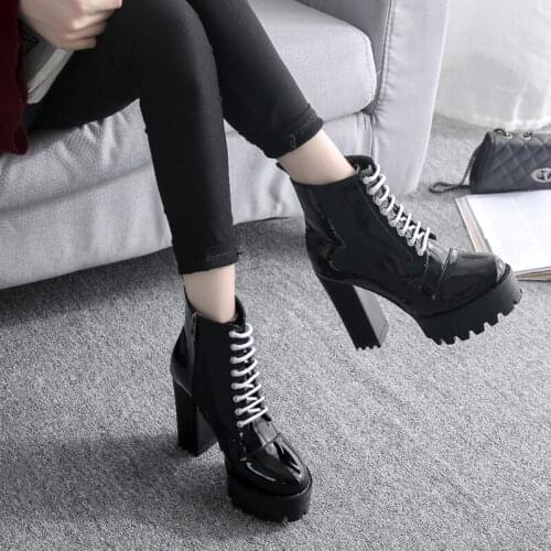 MOBI Women's Boots