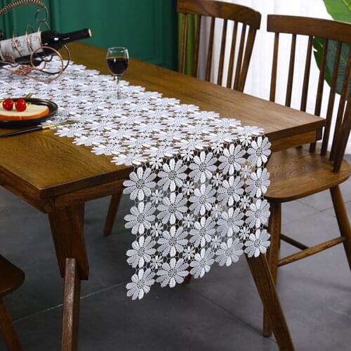 Hollow Lace Table Runner Wedding Decor White Floral Tablecloth Nordic Romance Table Cover Coffee Runners