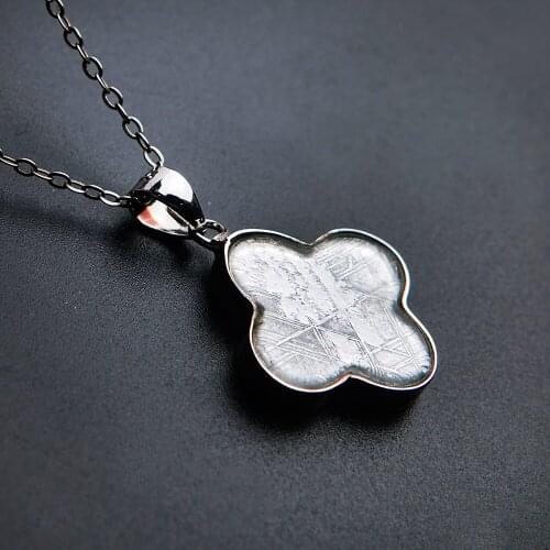 Genuine Natural Gibeon Meteorite Lucky Stone Women Man Charm Sliver Clover Shape Pendant 20*20mm