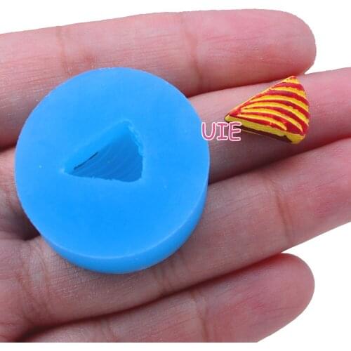 GYL129U 13.4mm x 10.0mm Tiger Cake Silicone Mold Fondant Cake Decoration Candy Resin Clay Earrings Necklace Craft Soap Candle