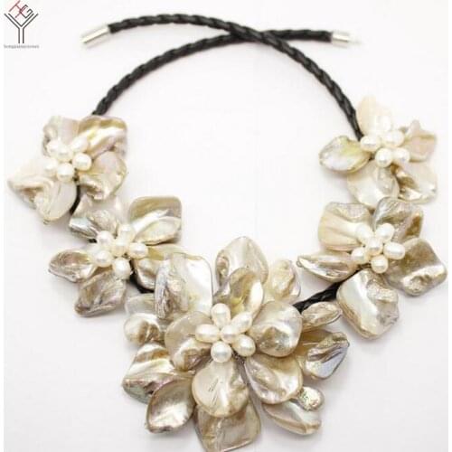 Wedding Women Jewelry natural white pearl 5 flower pendant light gray white shell mother of pearl necklace black leather 18"