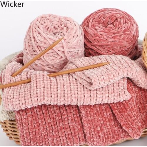 100 G/lot Fine Quality Chenille Yarn 100% Polyester Thick Yarn for Hand Knitting Cardigan Sweater Yarn for Crocheting Bags Toys