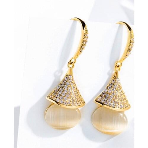 Cute Female Oval Moonstone Drop Earring Dainty Sterling Silver Wedding Earrings For Women Charm Geometry Crystal Dangle Earrings