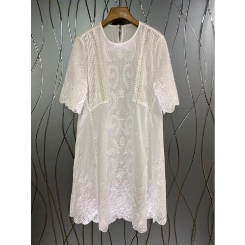 Hollow Out Embroidery Dress 2021 Summer Style Women O-Neck Vintage Flower Patterns Short Sleeve Casual Loose White Dress Boho