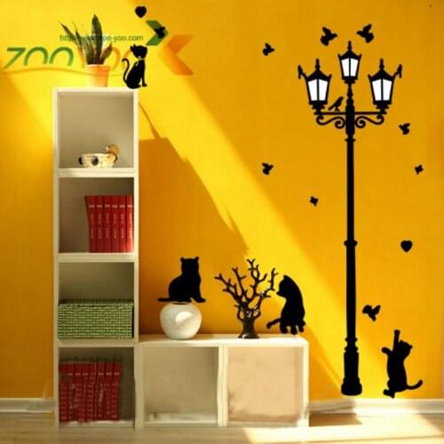Lovely cats playing with Butterfly around lamppost wall decal ZooYoo030L decorative adesivo de parede removable pvc wall sticker