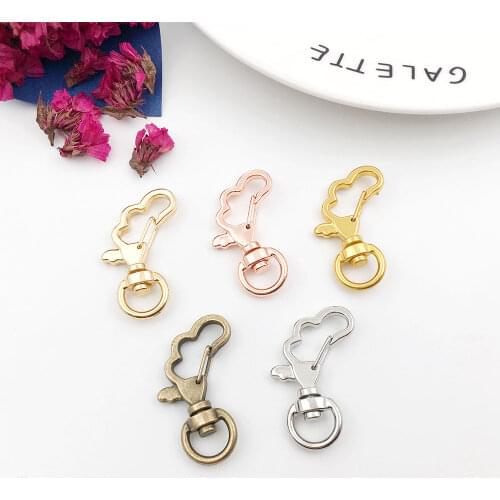 10pcs 5 Colors Fashion Zinc Alloy Feet Shape Keychains Clasp DIY Jewelry Finding for Key Charm Keychains Women Accessories