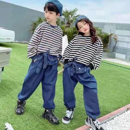 Girls' set spring and autumn 2021 new childrens sweater jeans middle boys' Autumn casual three piece set