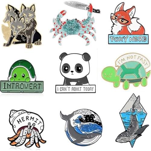 Animal Metal Enamel Pins Crab Fox Tortoise Whale Shark Panda Dog wolf Brooches for Women Lapel Pin Backpack Custom Badge Brosche