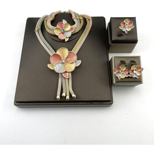 Sakuralov African Jewelry Set Bride Fashion Color Tassel Crystal Bracelet Necklace Glamour Woman Earring Banquet Wedding Gift