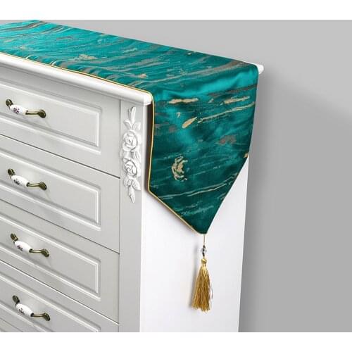 Hot-selling Light Luxury Dark Green Table Runner High-end Fabric Soft Decoration Table Runner Model Room Coffee table Cloth