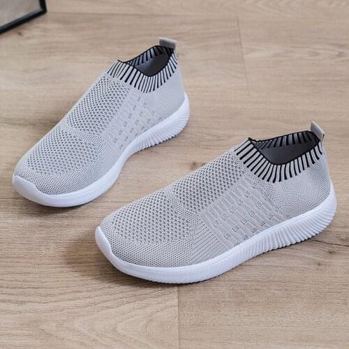 Autumn Women Shoes High Quality Women Knitted shoes Comfortable Breathable Walking Flat Increasesize