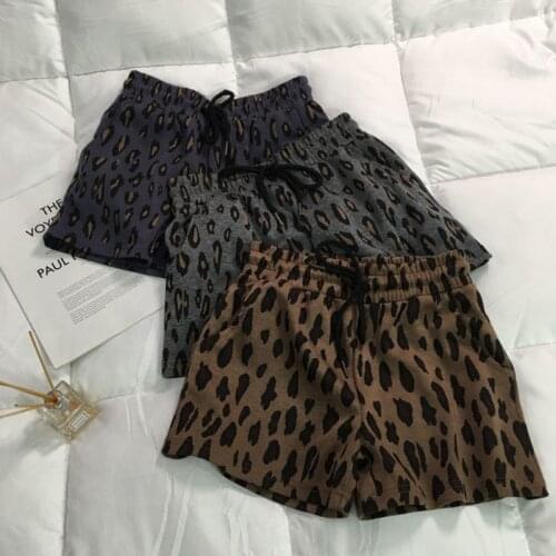 Sports Shorts Women Summer New Leopard Print Shorts Loose Oversized Shorts Casual Lady Elastic Waist Beach Correndo Short Pants