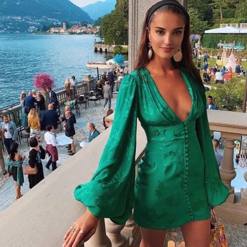BOHO INSPIRED Emerald green sexy party dress playful pattern low cut front dress women puff sleeve mini fashion dress 2019