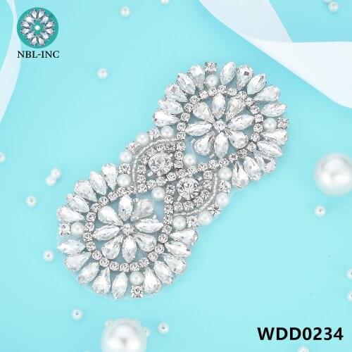 30 pieces) Hand beaded sewing crystal silver rhinestone applique patch for dresses hair accessories WDD0234