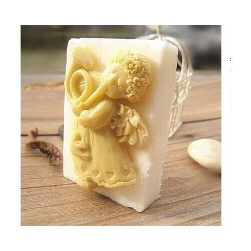 Free shipping DIY Hot Trumpeter shape handmade soap mold baby candle molds silicon mould Chocolate Candy Moulds Form of Cake