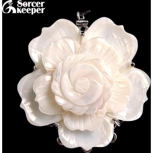 1PCS Silver Plating Jewelry Findings Pearl Necklace Hook Clasps Carved Flower Mother of Pearl Shell Toggle Clasp Have Jump Rings