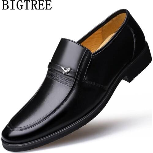 Office Shoes Men Classic Venting Hole Mens Formal Shoes Genuine Leather Mens Dress Boots Business Shoes Italian Brands Ayakkabi