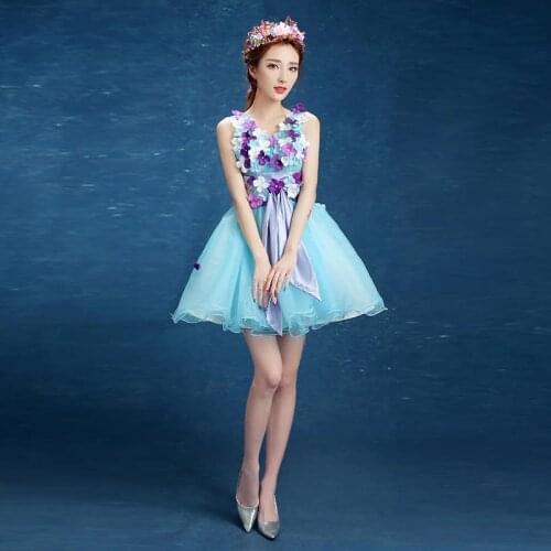 Quinceanera Dresses Luxury Sweet Flowers 3 Colors Party Prom V-neck Ball Gown Fashion Quinceanera Gowns