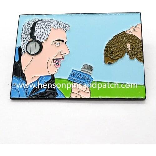 Customized soft enamel interview pin badge