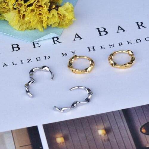 Womens Fashion Simple Small Hoop Earrings Spiral Tiny Twisted Huggies Lovely Charming Earring Piercing Elegant Earring Jewelry