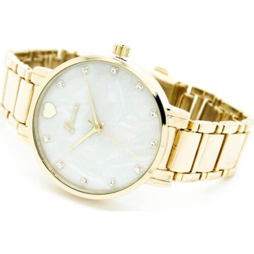 Retro Ladies Geneva Quartz Wristwatch Fashion Mother of Pearl Dial Metal Watches Women