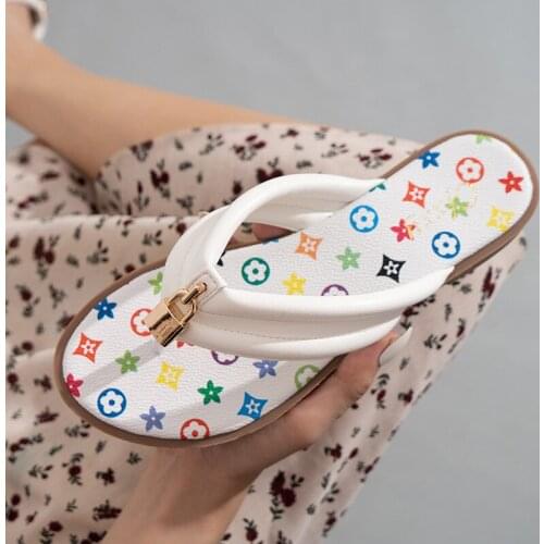 2021 Cartoon print flat-bottom sandals female lock head buckle decorated flip flops ladies slipper 37-41