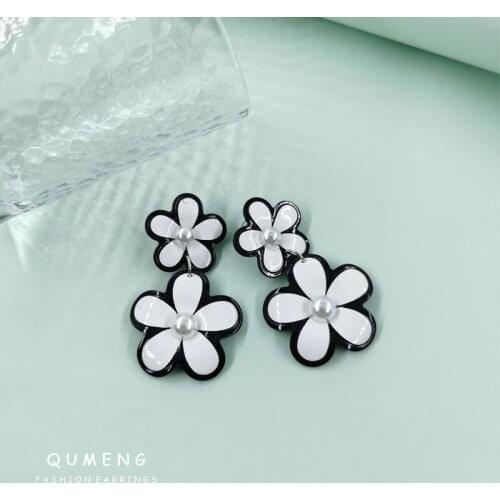 QUMENG Wedding Engagement Party Handmade Jewelry Black And white Flowers Carved Pearls Long Acrylic Pendants Earrings