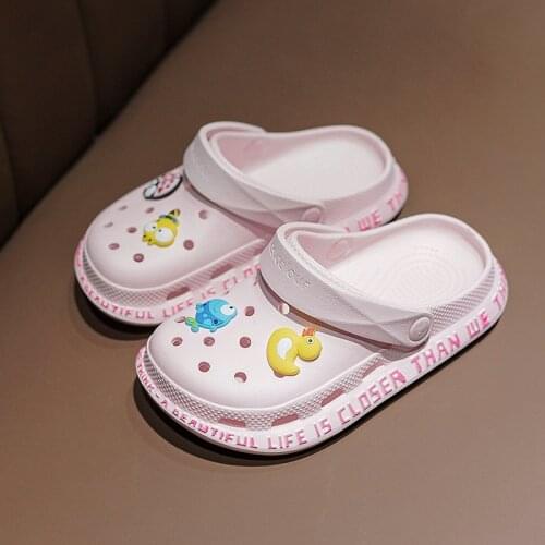 2021 New Girls Sandals Childrens Beach Slippers Summer Breathable Kids Cartoon Clogs Shoes Fashion Cute Non-Slip Boys Sandals