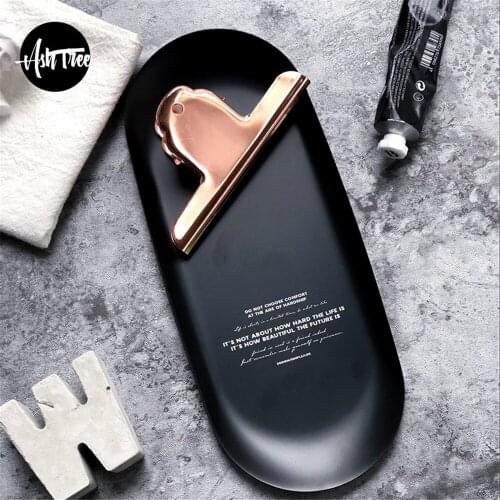 Minimalist Black Metal Office Table Storage Plate with Lettering Chic Scandinavian Nordic Home Desk Storage Tray Organizer Decor